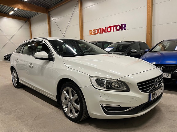 Volvo V60 3 of 16