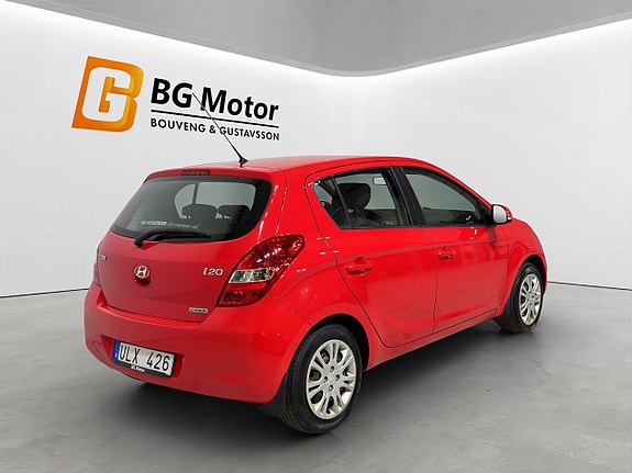Hyundai i20 4 of 18