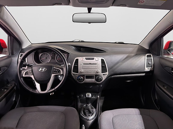 Hyundai i20 12 of 18