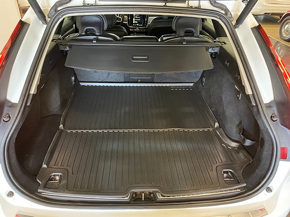 Volvo V90 8 of 22