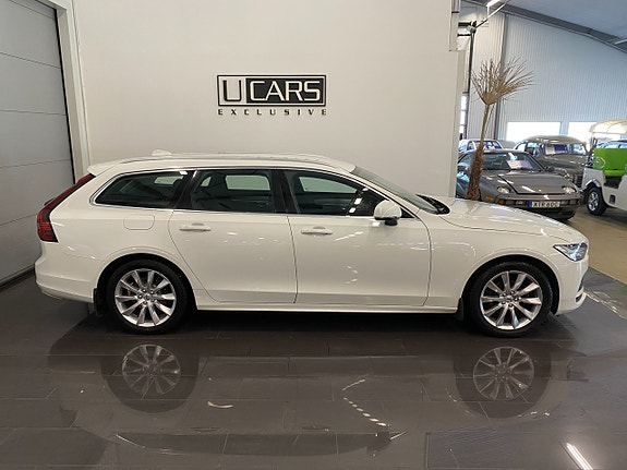 Volvo V90 2 of 22