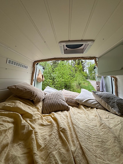 Nissan Interstar 2 of 5