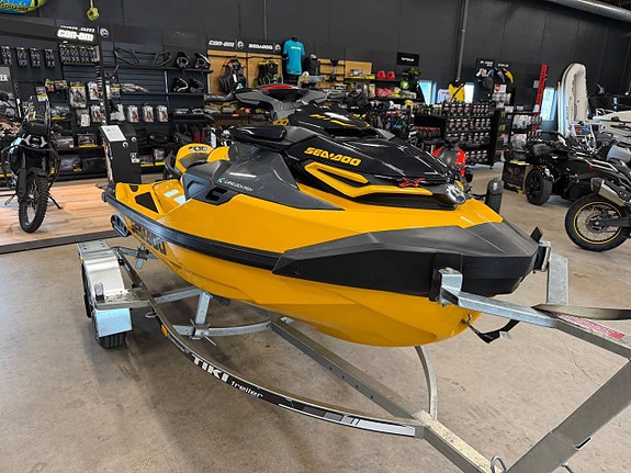 SEA-DOO RXT-X RS 300 2021 INK TRAILER 4 of 7