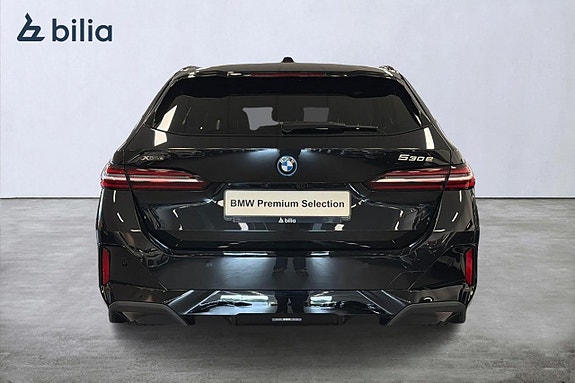BMW 530e 4 of 18