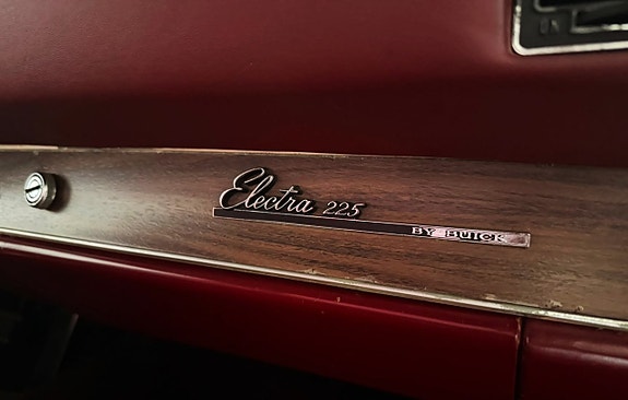 Buick Electra 225 12 of 12