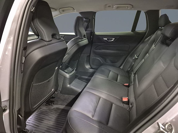 Volvo V60 8 of 13