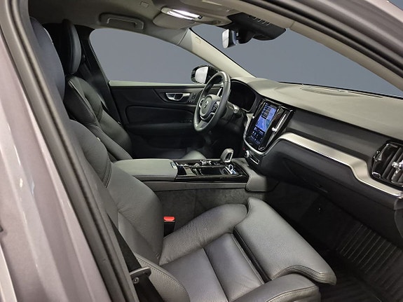 Volvo V60 7 of 13