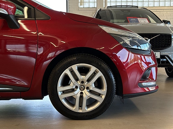 Renault Clio 13 of 26