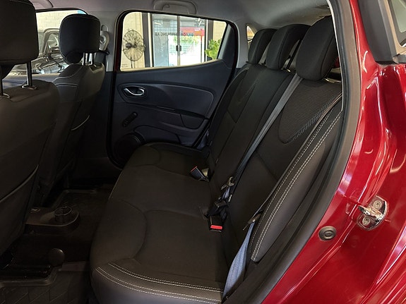 Renault Clio 16 of 26