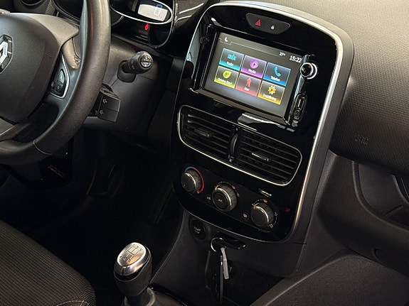 Renault Clio 18 of 26