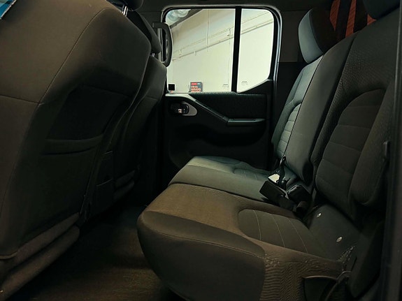 Nissan Navara 10 of 13