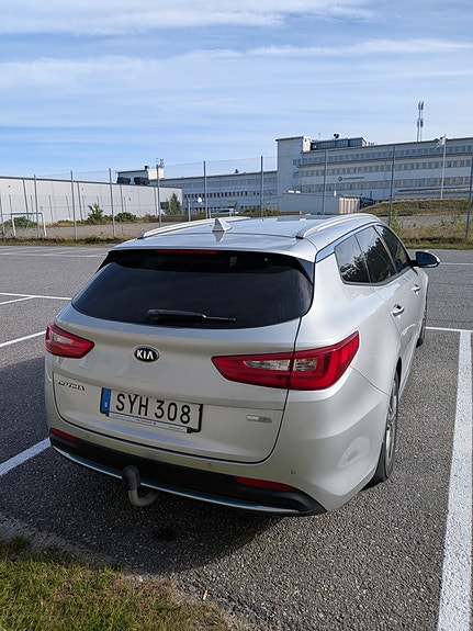 Kia Optima 4 of 8