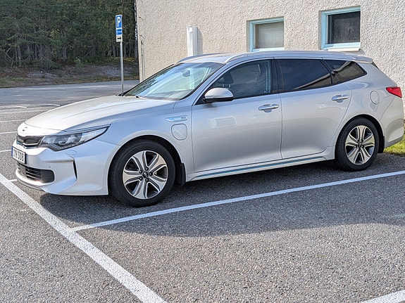 Kia Optima 2 of 8