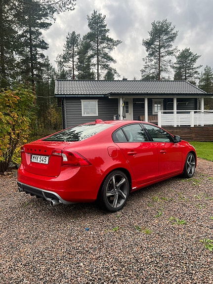 Volvo S60 3 of 5