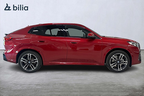 BMW iX2 15 of 17