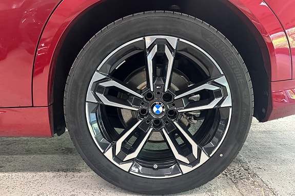 BMW iX2 14 of 17