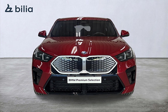 BMW iX2 5 of 17