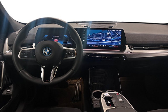 BMW iX2 8 of 17