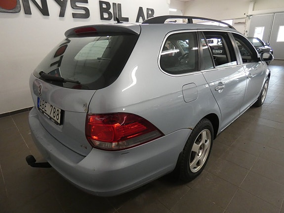 Volkswagen Golf VI 5 of 16