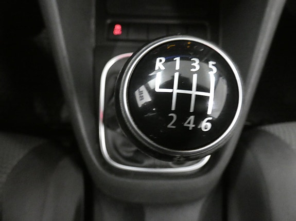 Volkswagen Golf VI 11 of 16