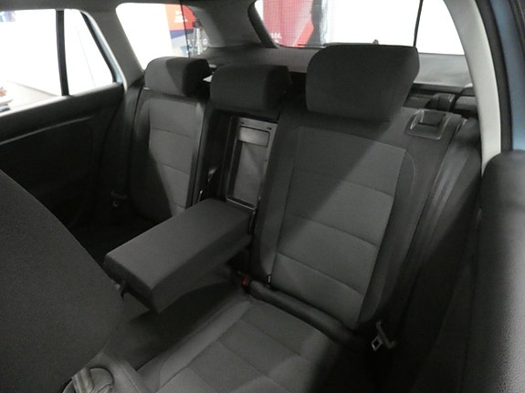 Volkswagen Golf VI 14 of 16