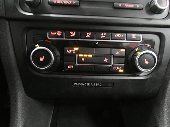 Volkswagen Golf VI 10 of 16