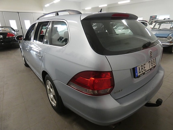 Volkswagen Golf VI 4 of 16