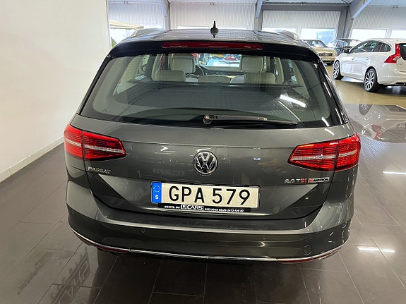 Volkswagen Passat 4 of 19