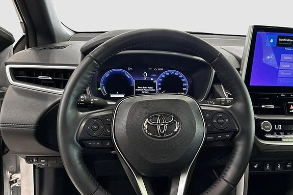 Toyota Corolla Cross 11 of 12