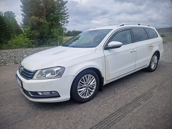 Volkswagen Passat 3 of 9