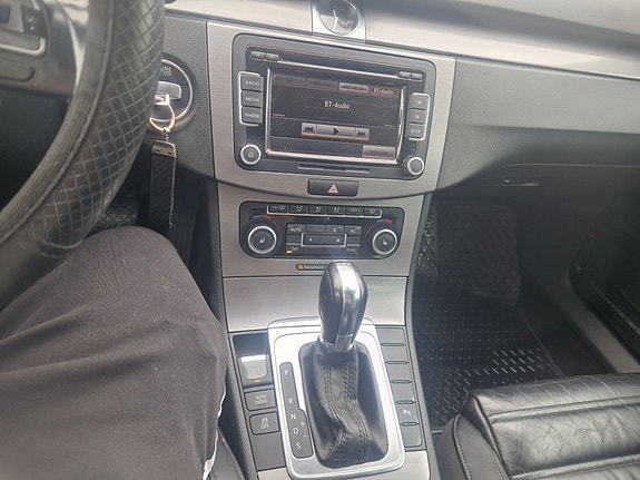 Volkswagen Passat 7 of 9