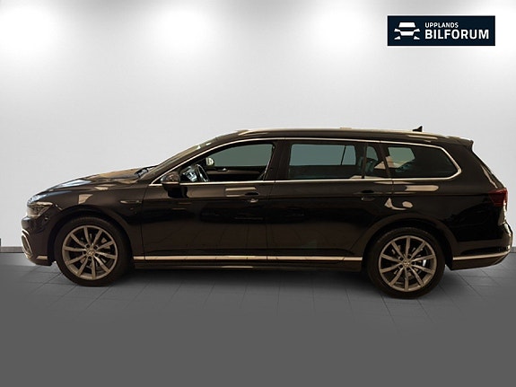 Volkswagen Passat 4 of 19