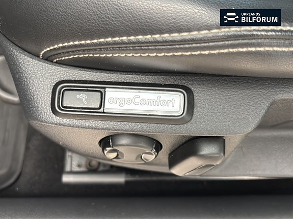 Volkswagen Passat 16 of 19