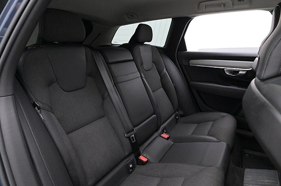 Volvo V90 21 of 27