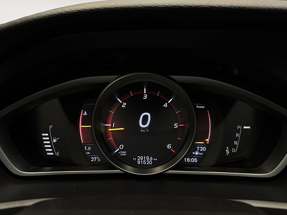 Volvo V40 Cross Country 12 of 22