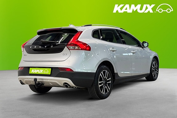Volvo V40 Cross Country 4 of 22