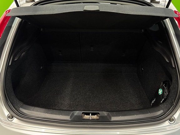 Volvo V40 Cross Country 16 of 22