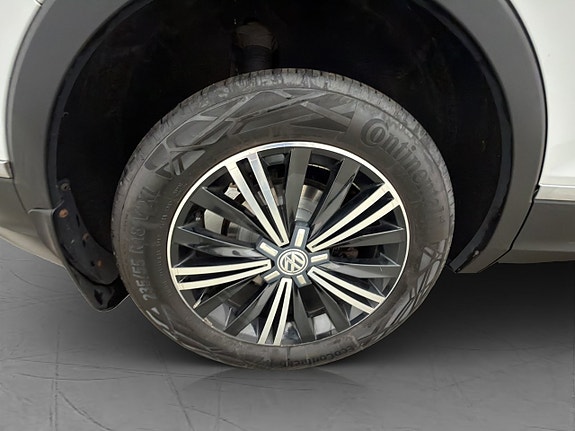 Volkswagen Tiguan 29 of 30