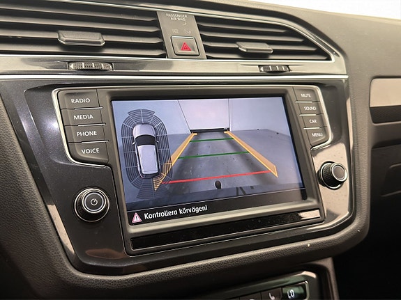 Volkswagen Tiguan 21 of 30