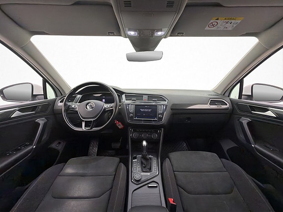 Volkswagen Tiguan 15 of 30