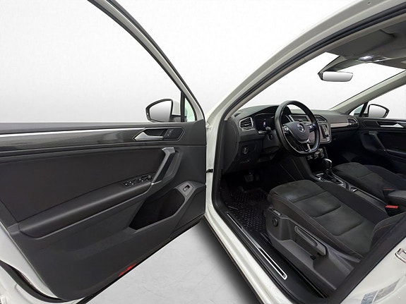 Volkswagen Tiguan 17 of 30
