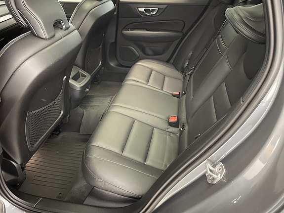 Volvo V60 13 of 22