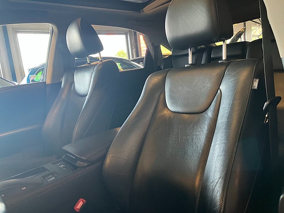 Lexus RX450h 24 of 27