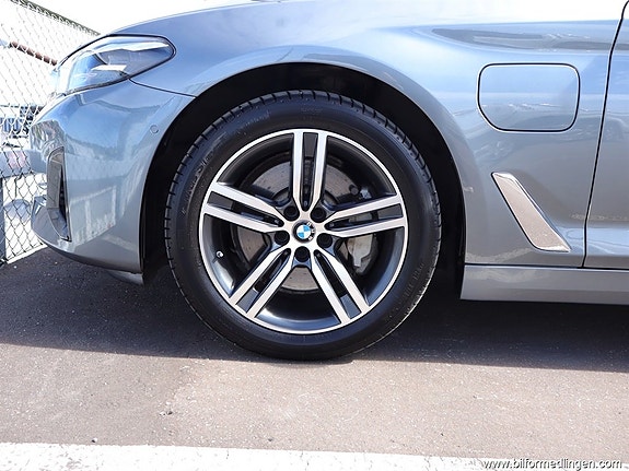 BMW 530e 22 of 27