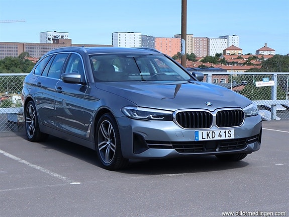 BMW 530e 2 of 27