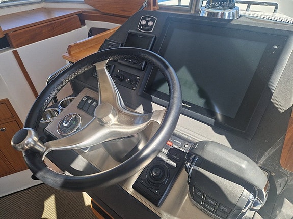 SARGO 28 Explorer - 2015 Volvo Penta D6-370/DP-H 12 of 12