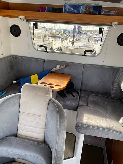 SARGO 28 Explorer - 2015 Volvo Penta D6-370/DP-H 9 of 12