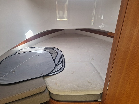SARGO 28 Explorer - 2015 Volvo Penta D6-370/DP-H 5 of 12