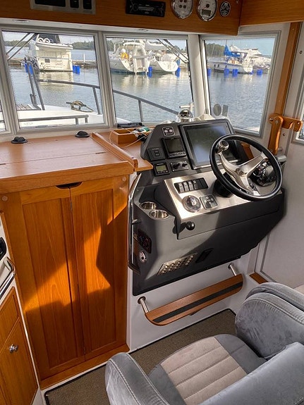 SARGO 28 Explorer - 2015 Volvo Penta D6-370/DP-H 8 of 12