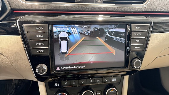 Skoda Superb 11 of 16